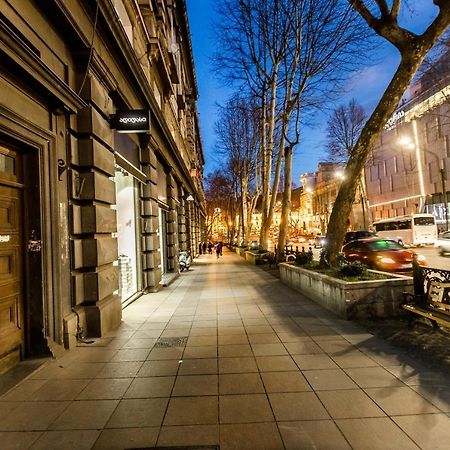 Apartment Gallery Rustaveli 1 트빌리시 외부 사진