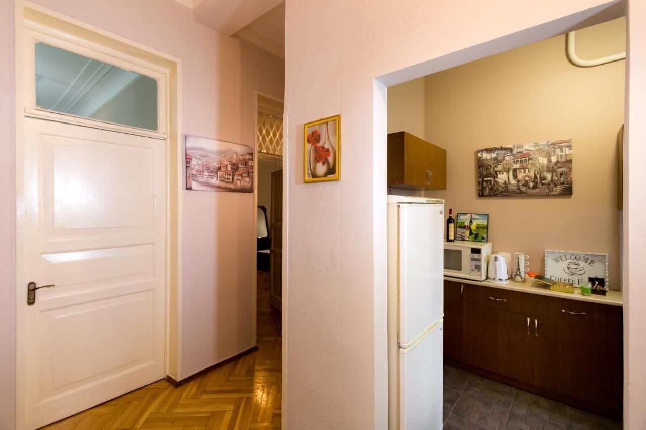 Apartment Gallery Rustaveli 1 트빌리시 외부 사진