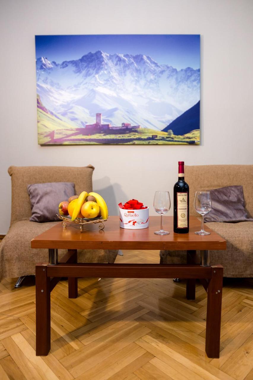 Apartment Gallery Rustaveli 1 트빌리시 외부 사진